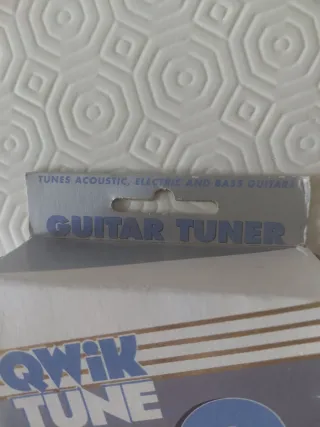 Accordatore Qwik Tune Automatico Chitarra/Basso