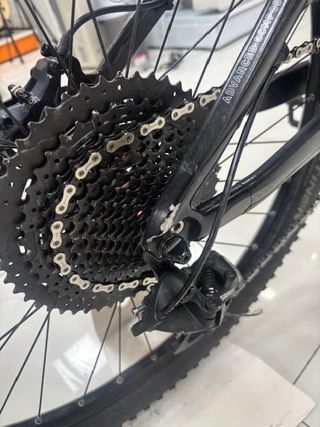 BICICLETA DE MONTAÑA GIANT ADVANCE 5.0 CARBON