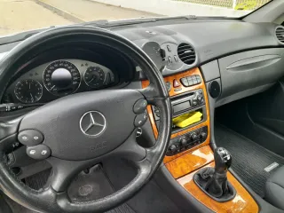 Mercedes-Benz  CLK 2002