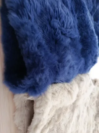 Chaleco Piel Conejo Natural Beige y Azul