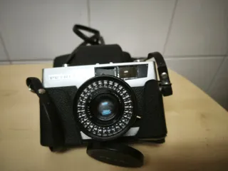 Cámara analógica Petri 7