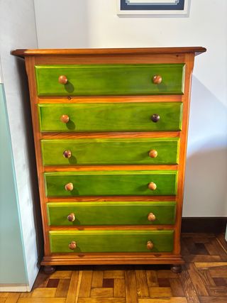 Cómoda cajonera de madera