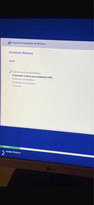 Ordenador pantalla LG y torre Lenovo para arreglar