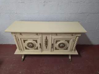 Cómoda Vintage Beige y Dorada