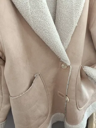 Chaquetón beige forrado nuevo