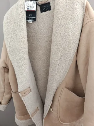 Chaquetón beige forrado nuevo