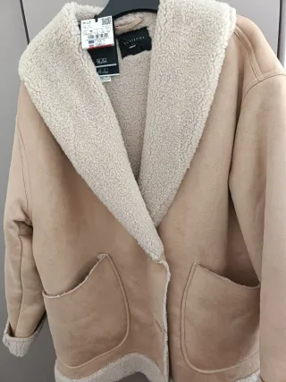 Chaquetón beige forrado nuevo