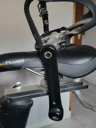 Bicicleta con pedal roto