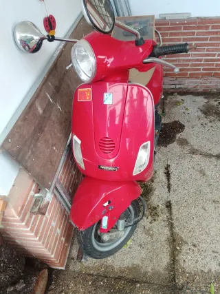 Vespa Roja para despiece