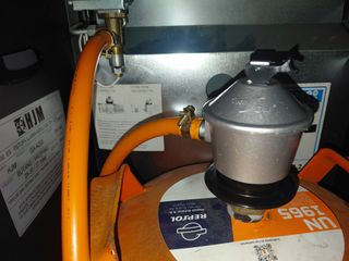 Estufa Gas Butano HJM Llama Azul + Bombona