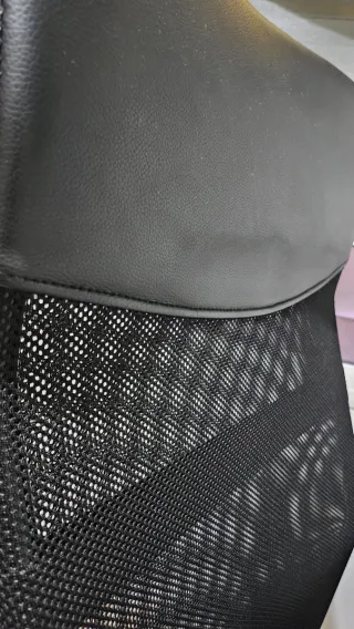 Sillón de oficina giratorio negro