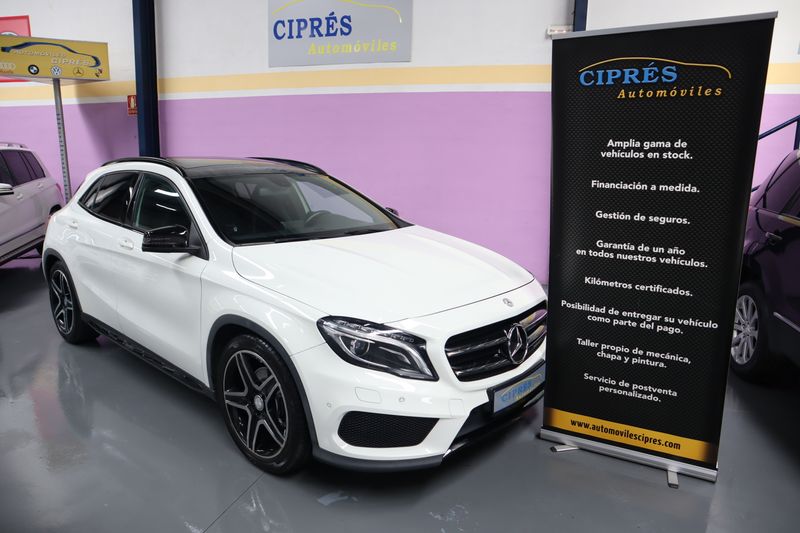 Mercedes-Benz GLA 220 CDI Style 4Matic 7G-DCT X156 2014