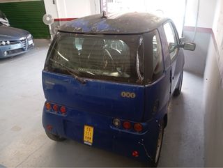 Microcoche azul y negro