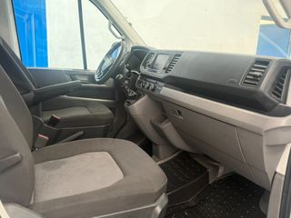 VOLKSWAGEN Crafter 35 Caja Plataf CS BL 2.0TDI 103kW RWD