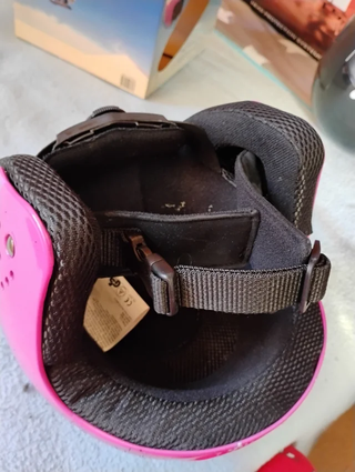 Casco de esquí rosa