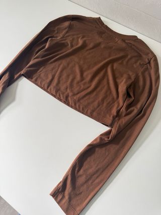 Camiseta manga larga crop top marrón