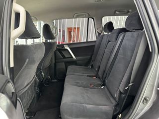 TOYOTA LAND CRUISER 2.8 D-4D VX 204CV AUTO. 7 PLAZ