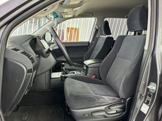 TOYOTA LAND CRUISER 2.8 D-4D VX 204CV AUTO. 7 PLAZ