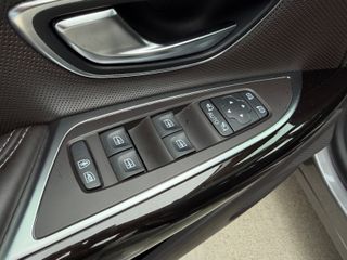 Renault Espace Initiale Paris Energy dCi 118kW TT EDC