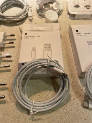 Cargadores y Cables Apple iPhone