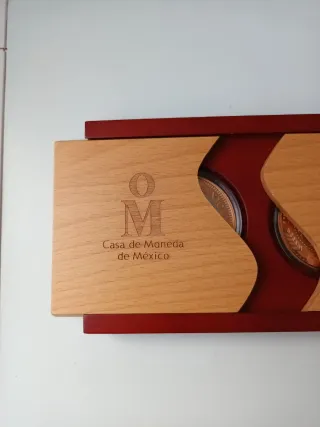 2 Medallas Trimetálicas México