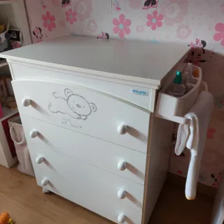 Cómoda Micuna con cambiador y bañera