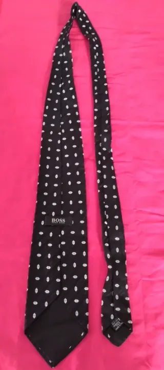 Corbata Hugo Boss Negra Lunares