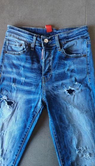 Pantalones vaqueros desgastados azules