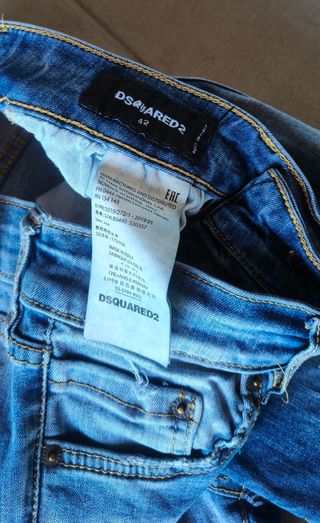 Pantalones vaqueros desgastados azules