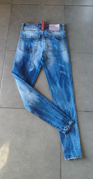 Pantalones vaqueros desgastados azules