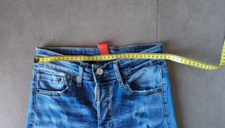 Pantalones vaqueros desgastados azules