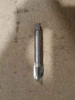 Juego de machos para roscar