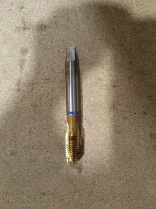 Juego de machos para roscar