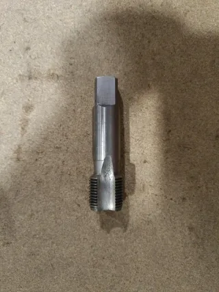 Juego de machos para roscar