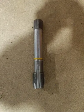 Juego de machos para roscar