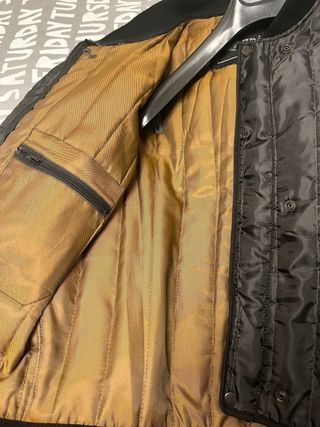 Chaqueta de cuero marrón para moto