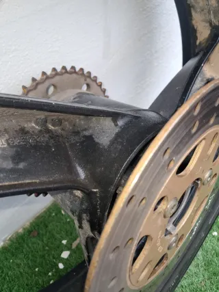 Llanta trasera Daelim Roadwin 125