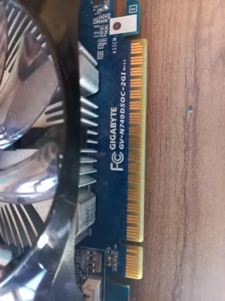 Tarjeta Gráfica Gigabyte GV-N740D50C-2GI