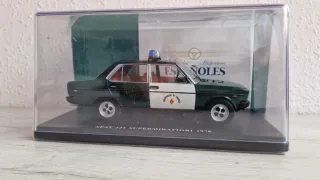 Coche SEAT 131 Supermirafiori 1/24 Guardia Civil
