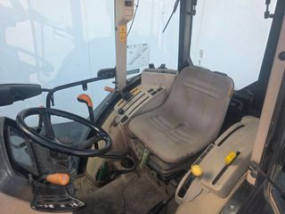 Tractor John Deere 5515 F