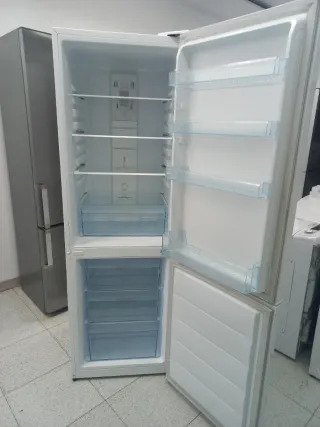 Nevera daewoo 1.85m x 60cm