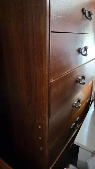 Armario grande de madera