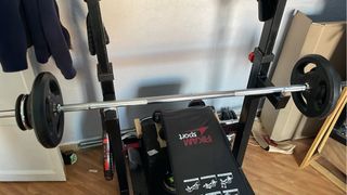 Banco de pesas y rack