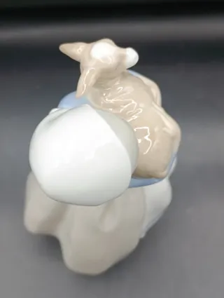 Figura Nao Lladro Porcelana Niña Cordero