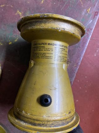 Llantas DINO Magnesio