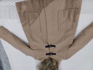 Abrigo niña con capucha y pelo