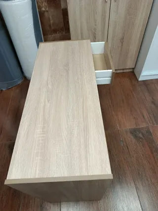 Escritorio madera claro con cajón