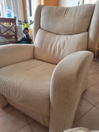 Sofá y 2 butacones reclinables beige