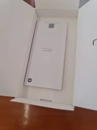 Xiaomi 14T Co-engineered with Leica