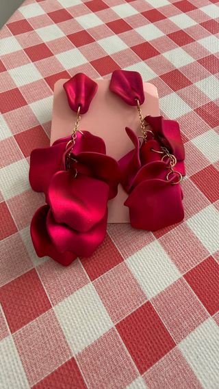 Pendientes hoja fucsia y dorados
